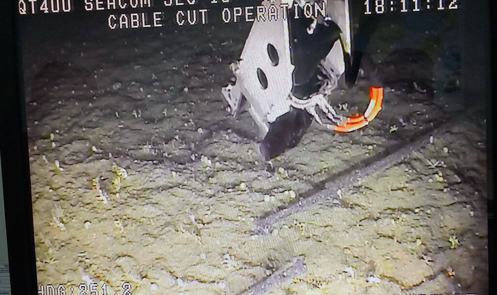 robot ha trobat la secció trencada de cable submarí