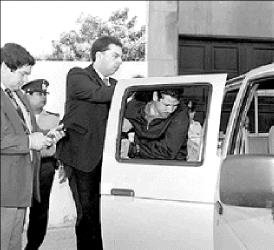 04f1.gif (31511 bytes)