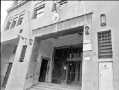 15f1.gif (11385 bytes)