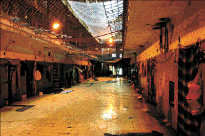 17f1.gif (104083 bytes)