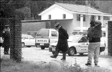 policane.gif (17864 bytes)