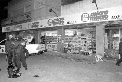 saque.gif (57125 bytes)